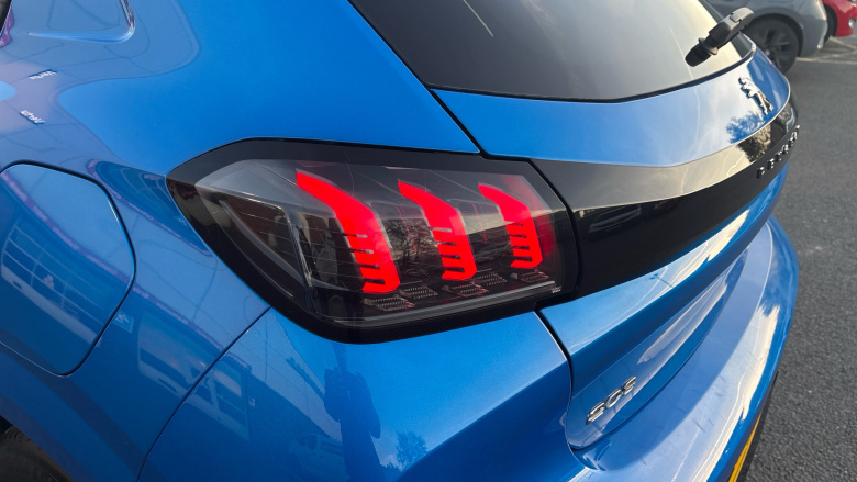 Peugeot 208 1.2 PureTech 100 Allure Premium + 5dr Petrol Hatchback